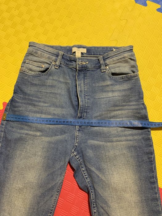 Джинсы H&M (размер М)