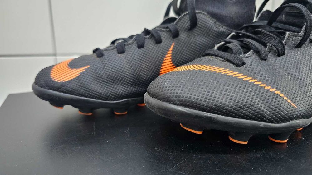 Korki Nike Mercurial Superfly VI Club MG, czarne, r. 33, stan bdb