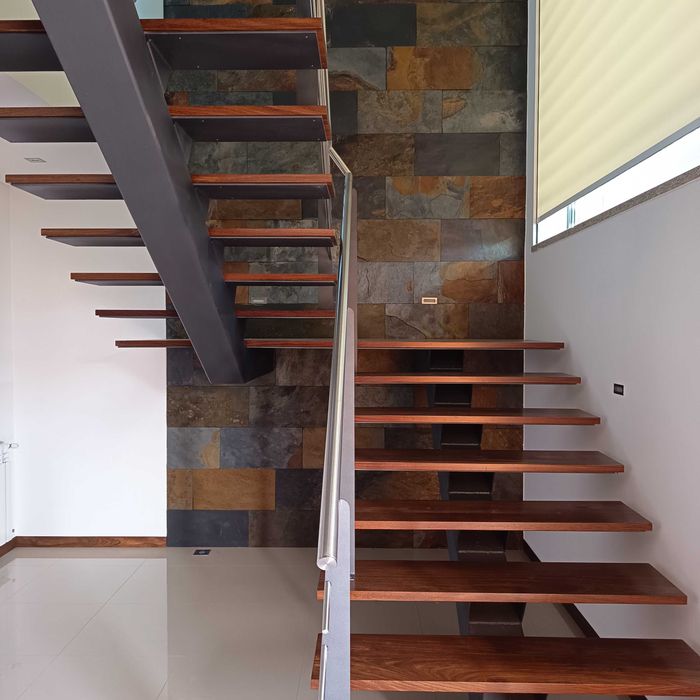 Escadas metálicas