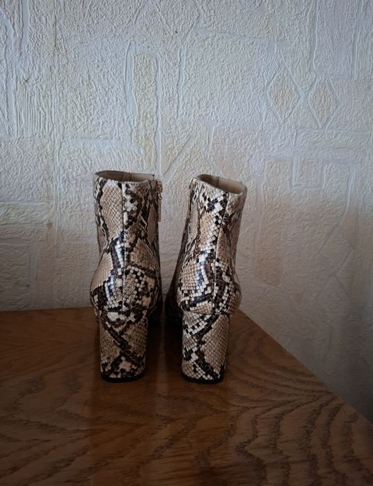 Ботинки женские демисезонные