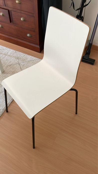 IKEA Table with 4 Chairs64739149219587123