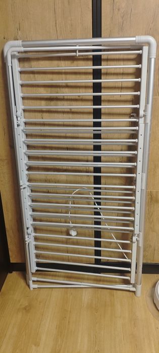 Elektryczna suszarka na pranie LABESTO Lecd703T  300W 3 poziomy