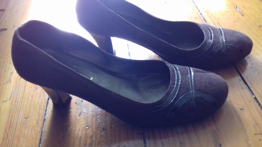 Sapatos castanhos Ideal 39