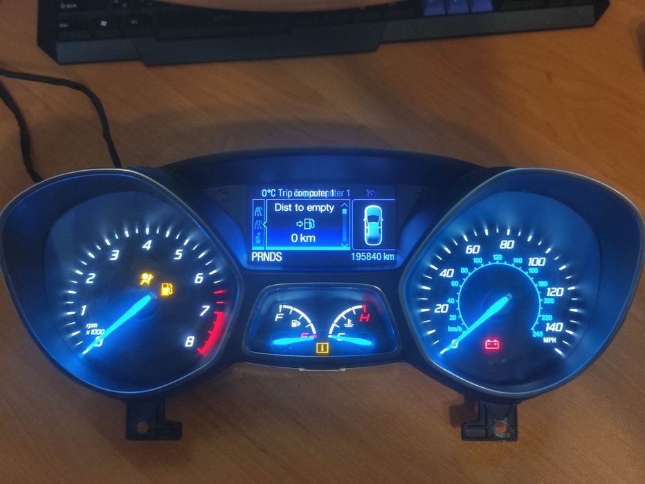 Панель приборов Ford Escape Kuga