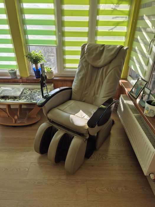 Продам массажное кресло Relax  бу в идеальном состоянии