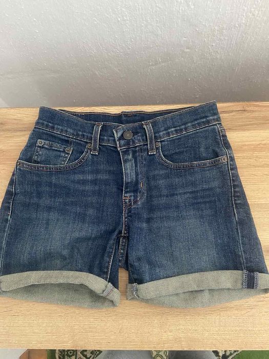 жіночі джинсові шорти levis