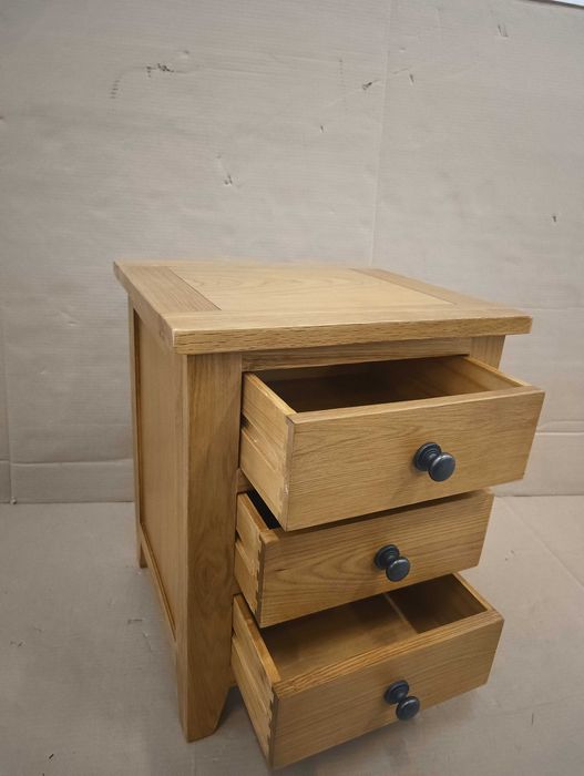 Szafka nocna Julian Bowen Marlborough z 3 szufladami NOWA drewno