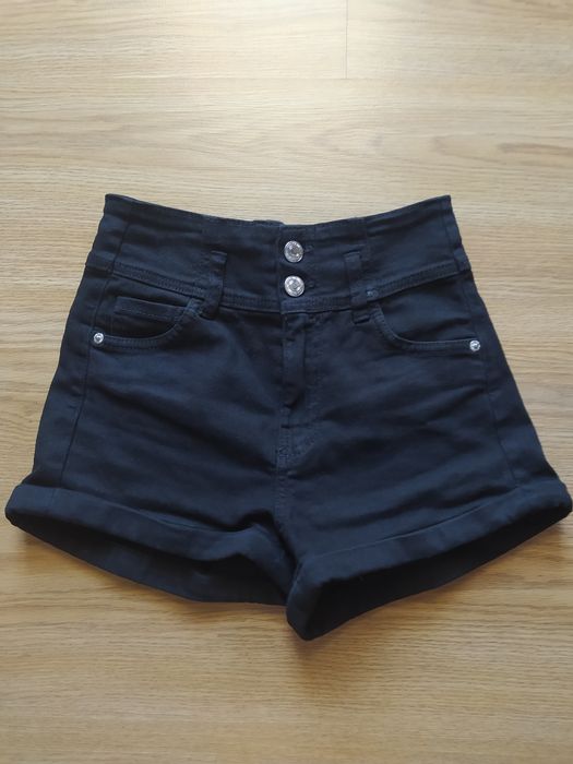 Calções pretos Bershka 34 (12/14 anos)