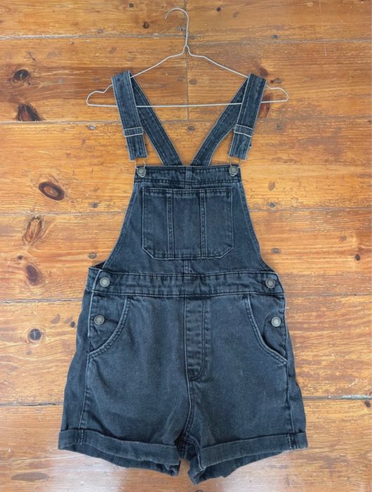 Jardineiras ganga calção preto da Bershka