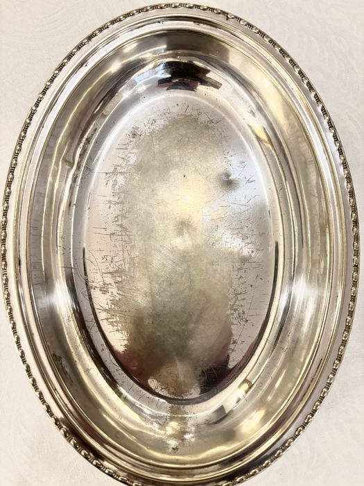 Prato coberto em casquinha de prata inglesa