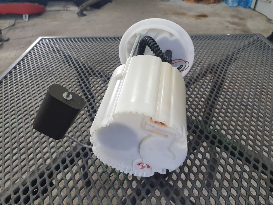 Pompa paliwa pływak czujnik wkład Opel Corsa D 1.2 benzyna sprawna