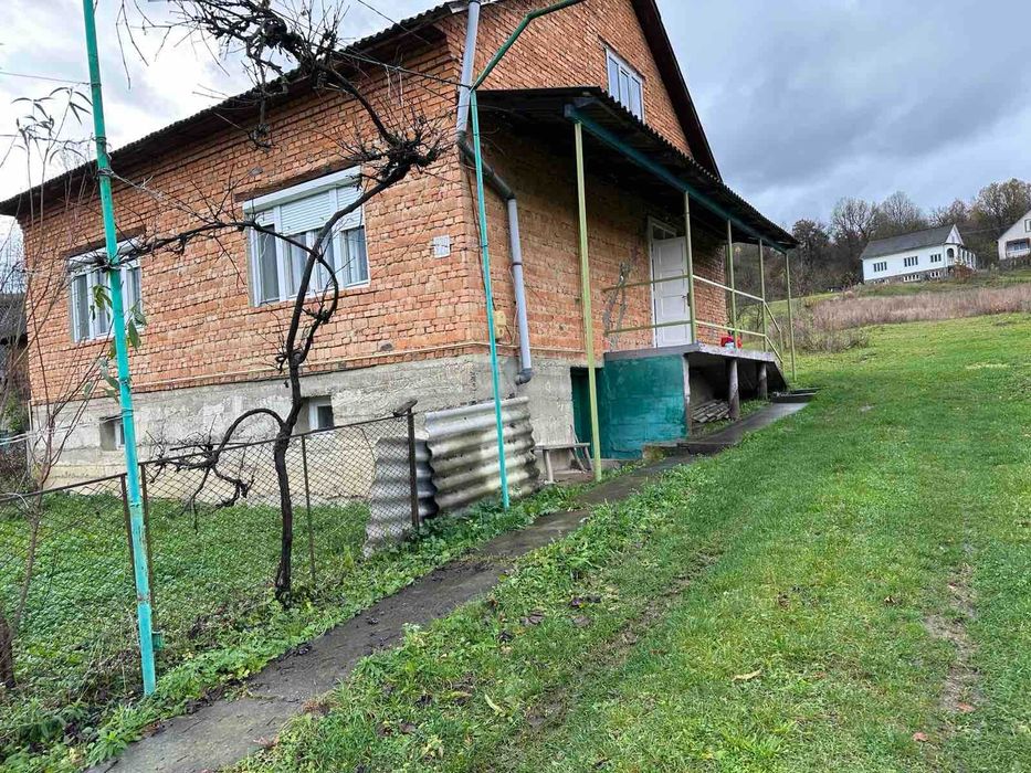 Продається одноповерховий будинок з великою земельною ділянкою