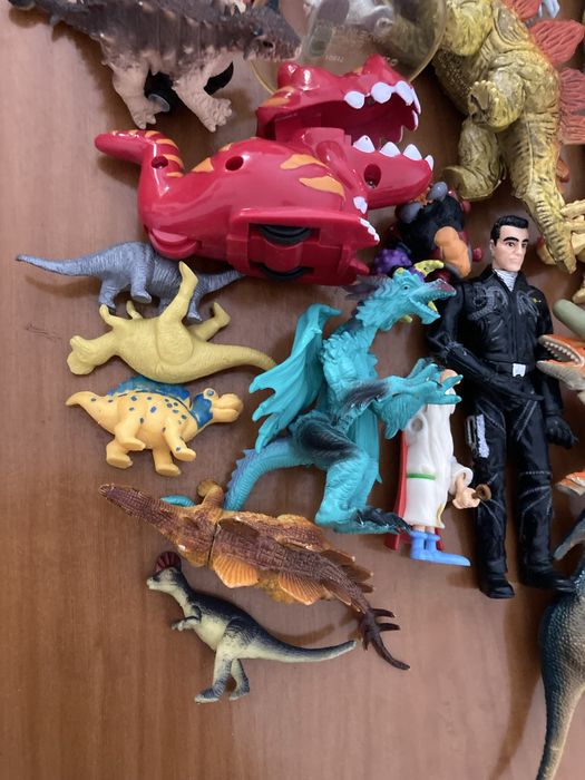 LEGO Clash of Heroes Boys' Figures and Dinosaurs Collection64584836003585121