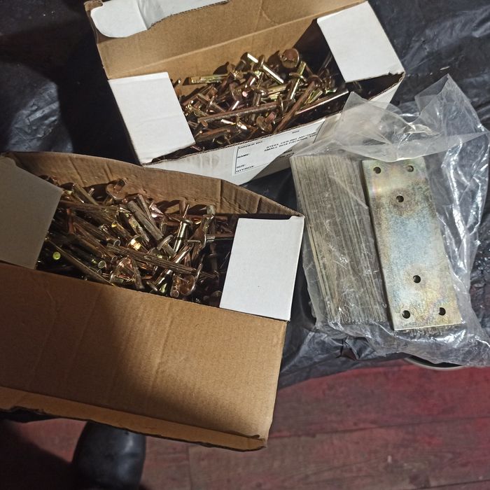 Анкер клиновий дюбель ТДН 60 мм