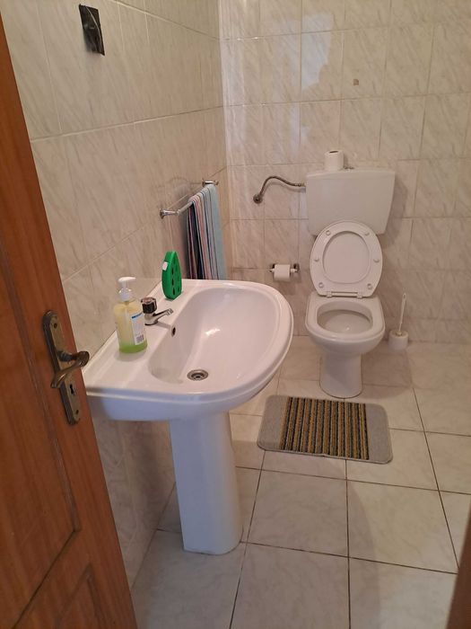 Quarto individual mobilado - em T4 Mirandela