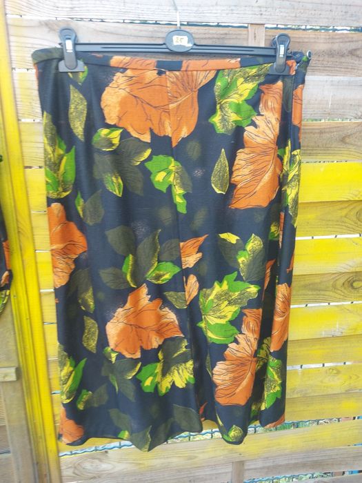 Komplet damski bluzka i spódnica rozmiar XL/2XL