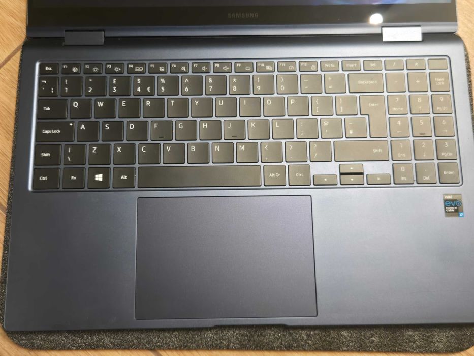 Laptop Samsung Book3 Pro 360 16 cali USZKODZONY