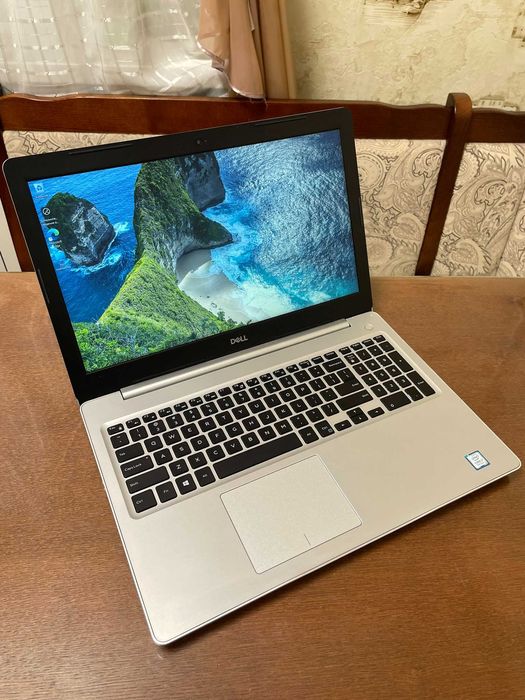 Ноутбук 15 FHD Dell Inspiron 5570 (i7-8665U/16Gb/SSD 256/Intel)