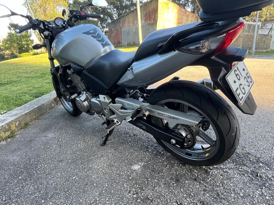 Honda CBF 500 muito nova