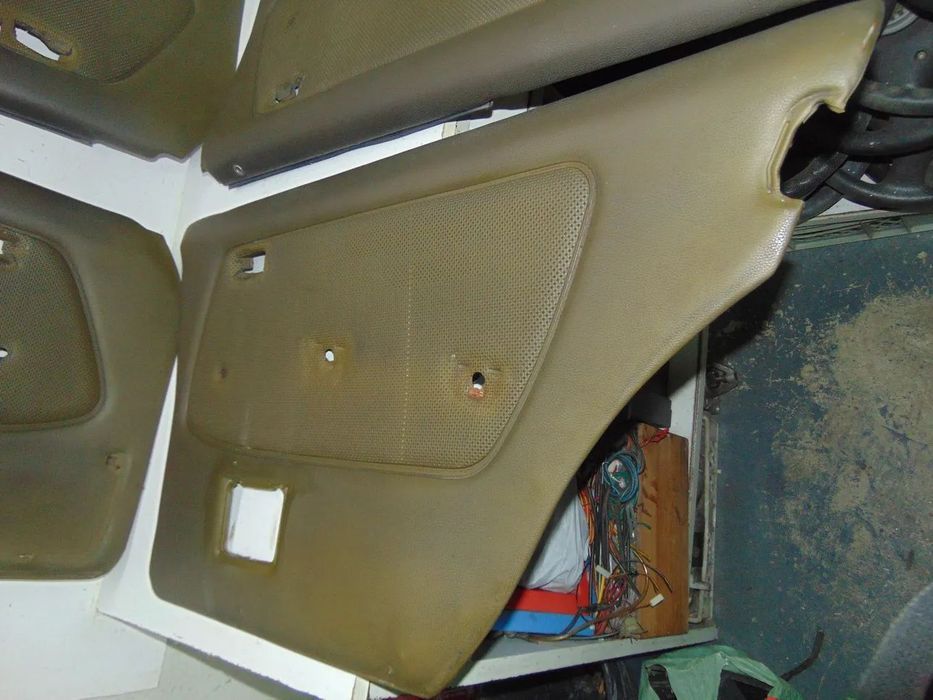Mercedes W123 quartelas