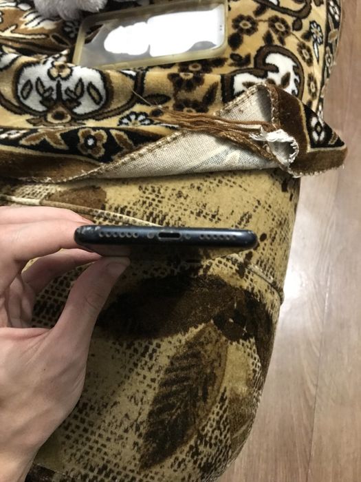 Айфон 7, 32гб, акб 76%