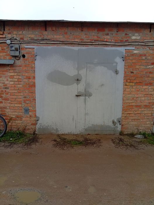Продам гараж к-в "Нива2"