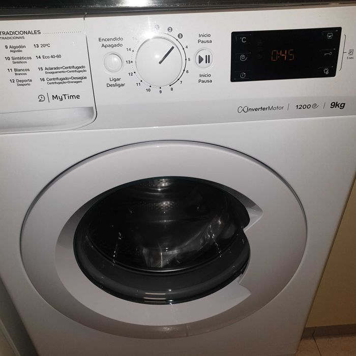 Máquina de lavar roupa