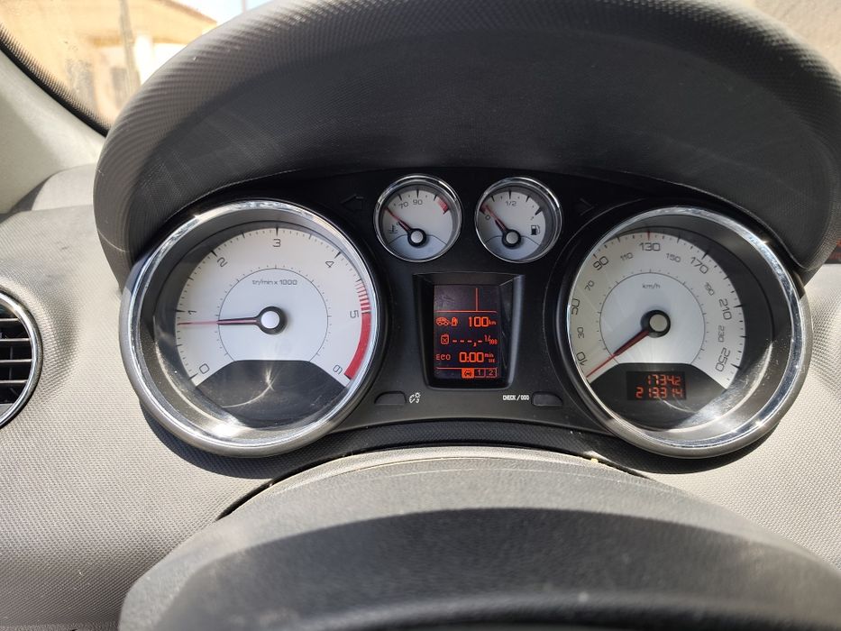 Peugeot 308SW 1.6 e-HDI Sportium