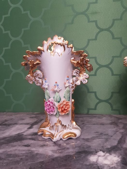 Par de jarras de altar, artibus