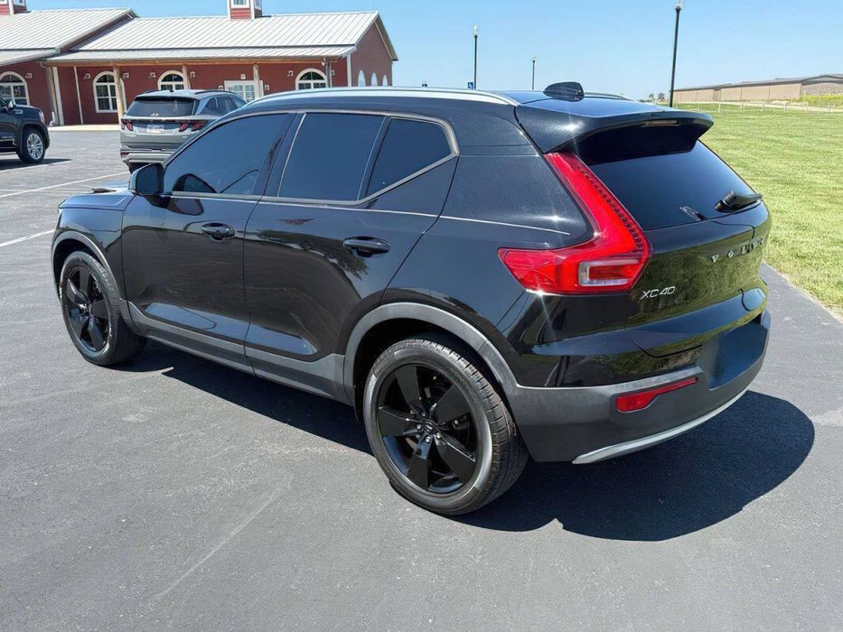 Volvo XC40 T5 Momentum      2019
