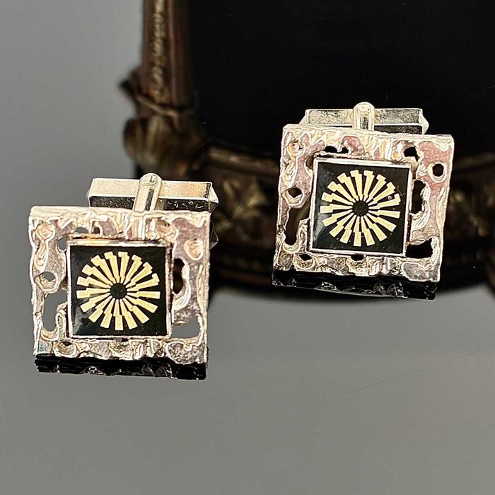 Spinki do mankietów z Onyksem Modernistyczne spinki z motywem słońca