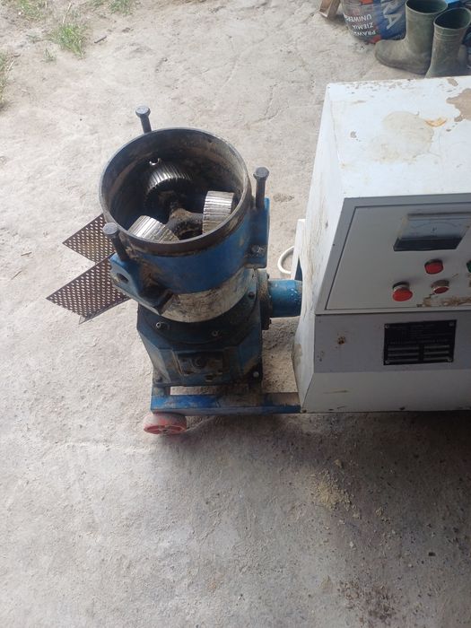 Peleciarka 15kw sprawna 250kg/h