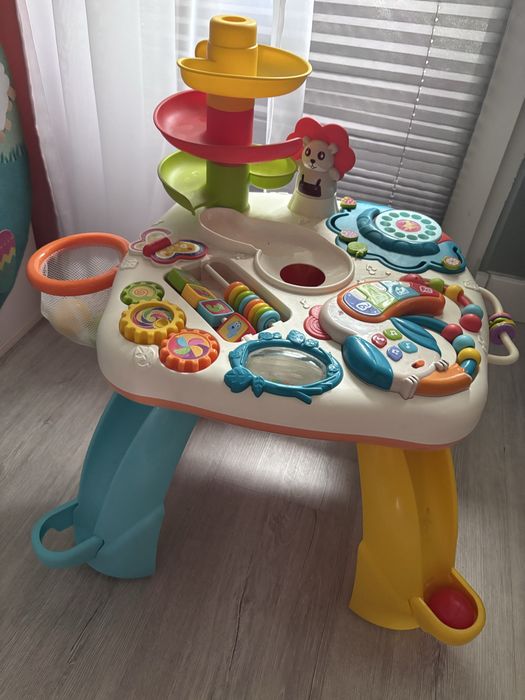 Stolik edykacyjny  dla dziecka