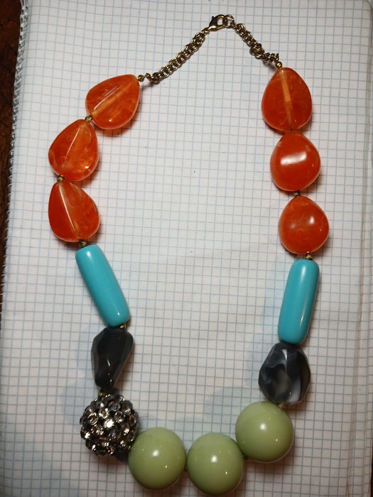 Подарочное Разноцветное ожерелье из бусин и страз различной формы