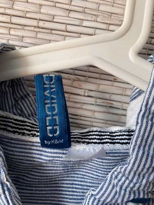 Męska niebiesko-biała wiosenna kurtka z kapturem w paski H&M Divided L