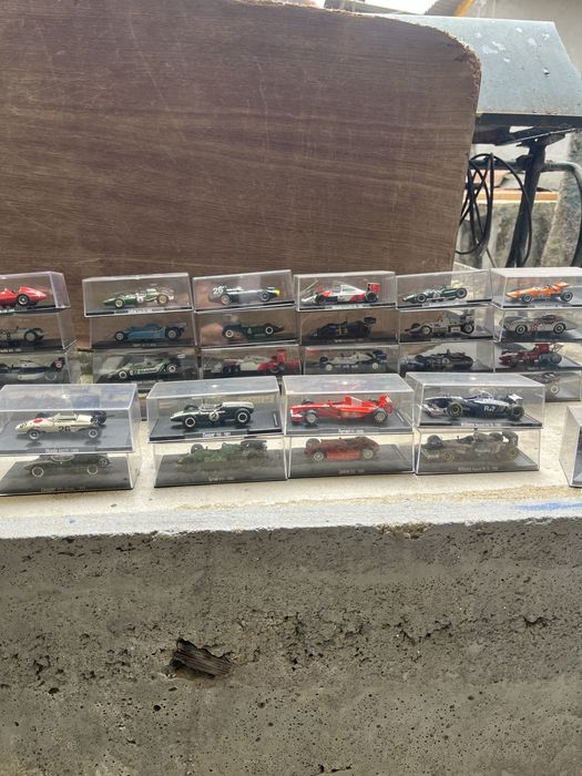 Vendo colecao antiga de carros formula 1