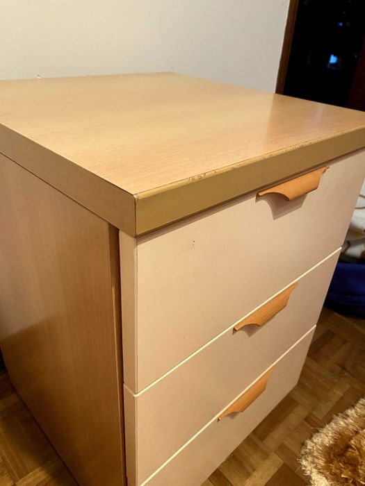 Cama, Colchão e mesa cabeceira