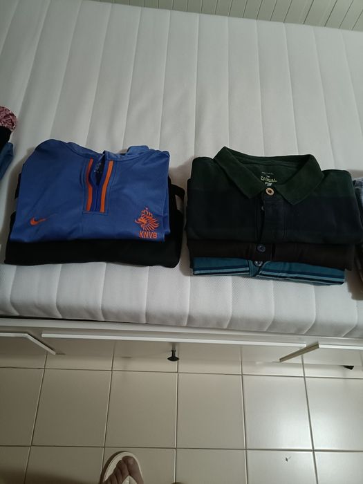 Camisas e polos 2€