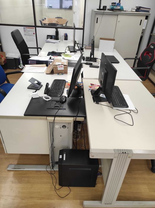 Mobiliário de Escritório – Secretárias (GRÁTIS)