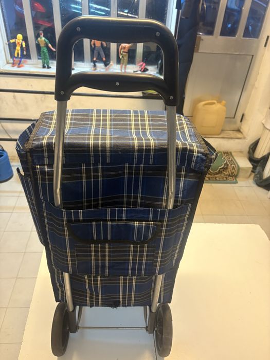 Carrinho com vários artigos