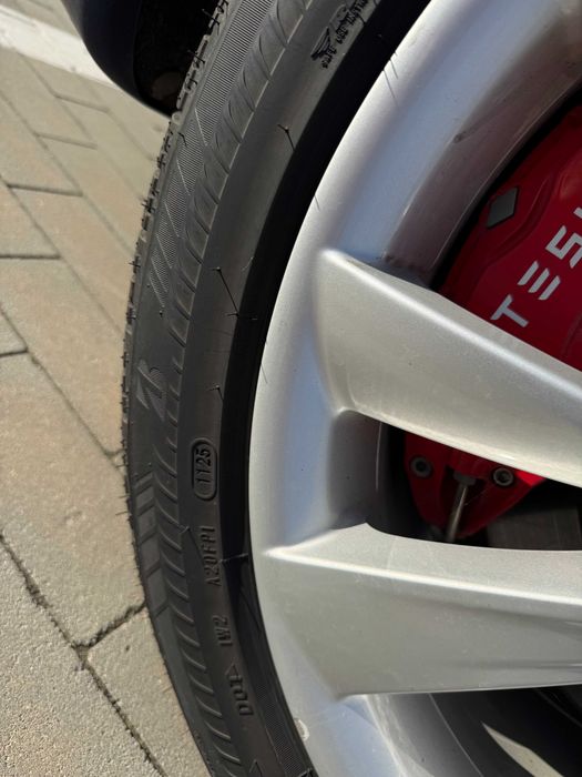 Tesla Model S 100D 2018