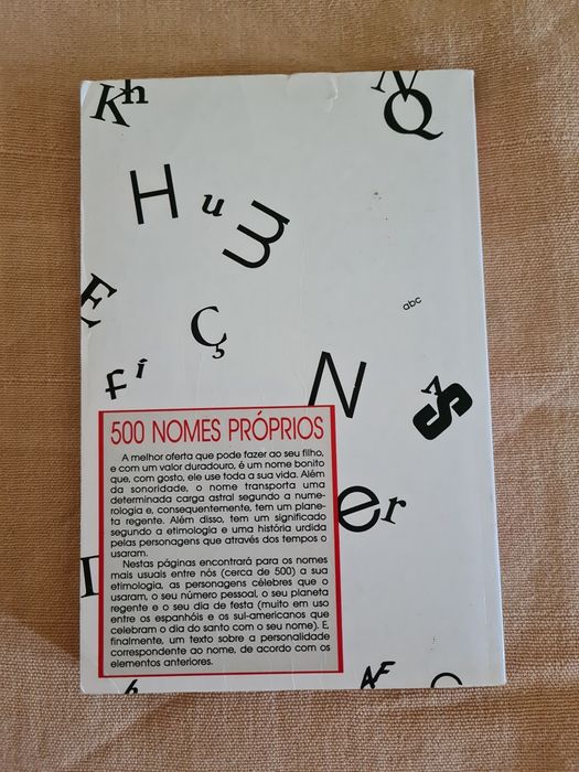 Livro - Nomes próprios, Ana Belo