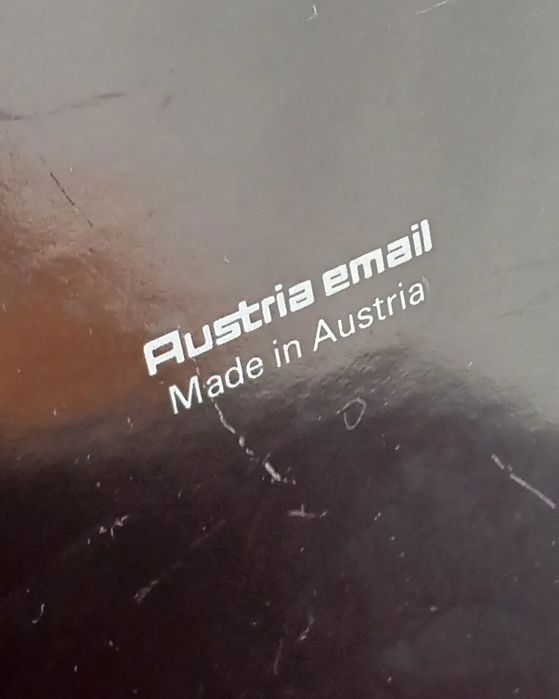 Chaleira em metal esmaltado da famosa marca austríaca "Austria Email".