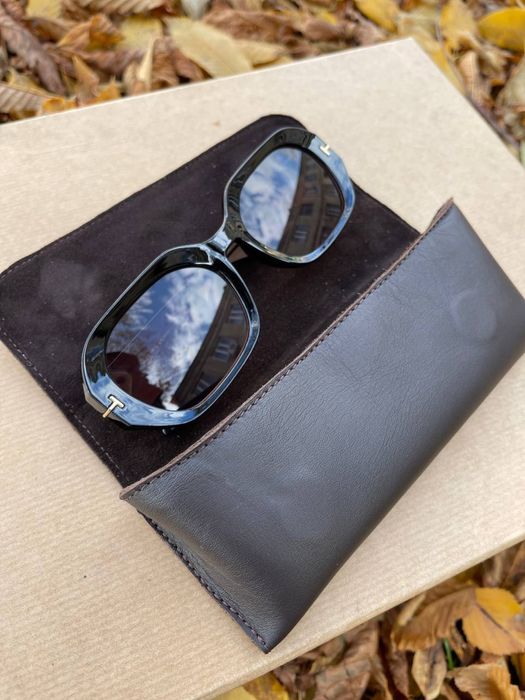 Чохли для окулярів шкіряні футляр.