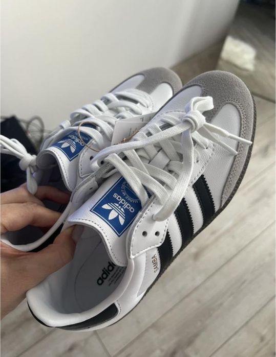 Кросівки Adidas нові