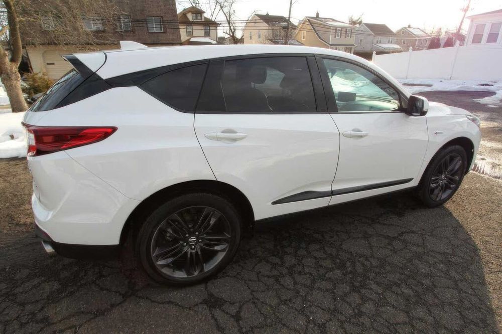 Acura RDX      2023