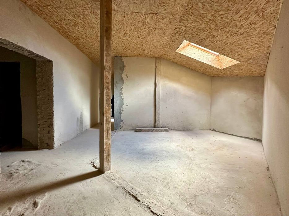 Продаж квартири площею 131.21м² за супер ціною! Є Газ