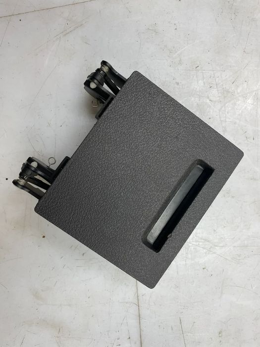 UCHWYT NA KUBEK TYŁ VW TOURAN I 1T0862533C