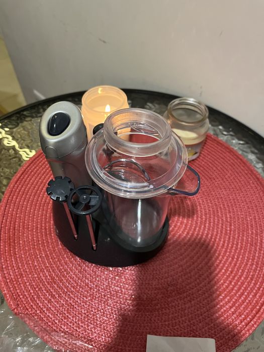 Міні- блендер на батарейках