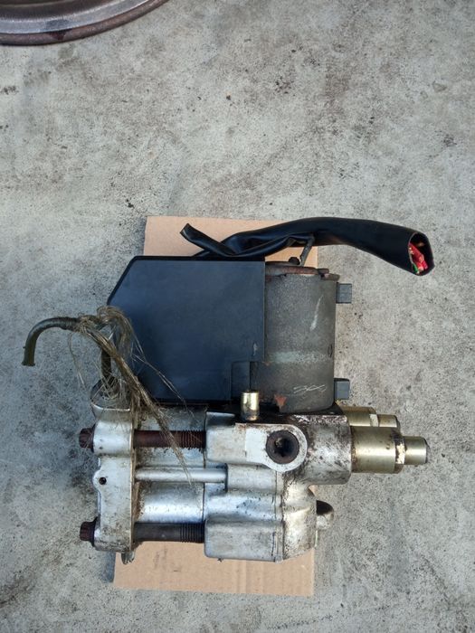 Блок АБС Mercedes Vario 0265201078 512 612 614 812 814 насос помпа ABS